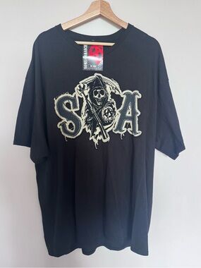 NWT Sons of Anarchy Black Short Sleeve Graphic Tee